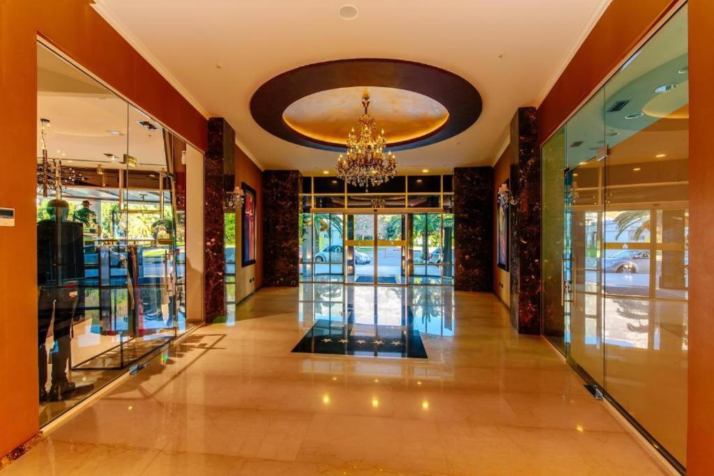 Luxury 3 Bedroom Flat In Tre Canne Next To The Apartment
